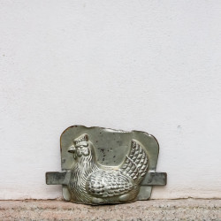 Vintage Hen Mold with Eggs